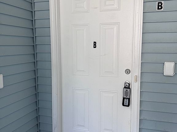 5th image of 29 Battery Walk Ct #B