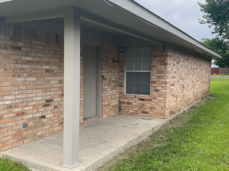 601 FM 272 — Photo 12