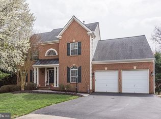 13099 Mares Neck Ln, Herndon, VA 20171