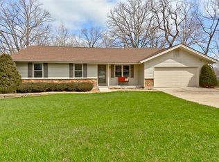 2 Stoneway Ct, Saint Charles, MO