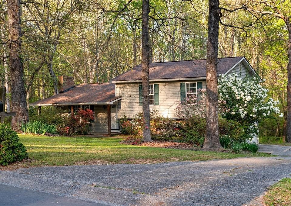 1st image of 516 Teague Dr NW