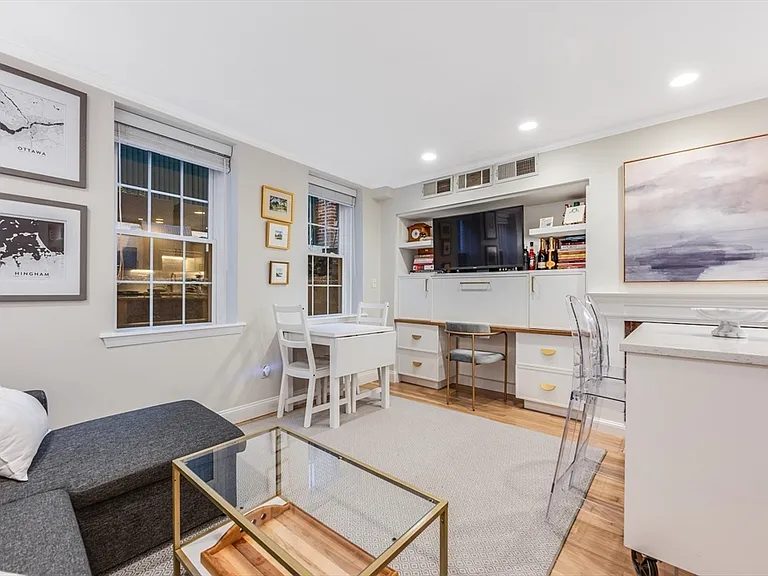 45 1/2 Garden St #45H — Photo 9