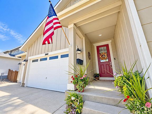3rd image of 2942 Merlin Dr
