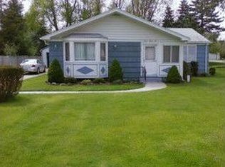 610 Paradise Rd, East Amherst, NY 14051