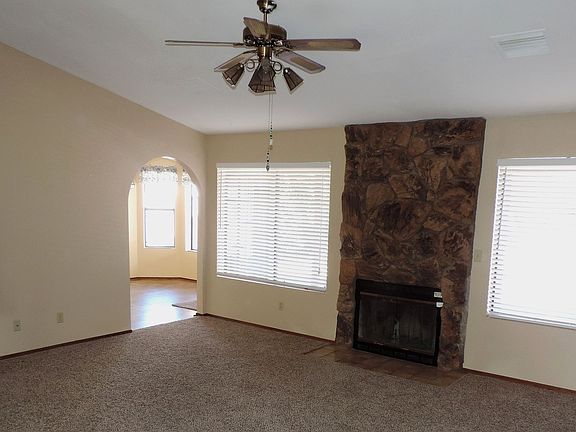 2nd image of 3125 Nichols Dr