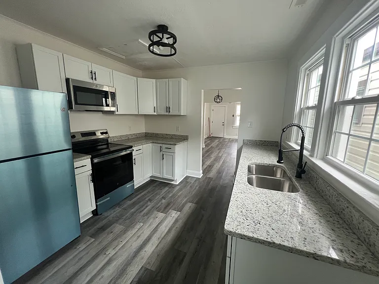 3115 Roanoke Ave — Photo 8