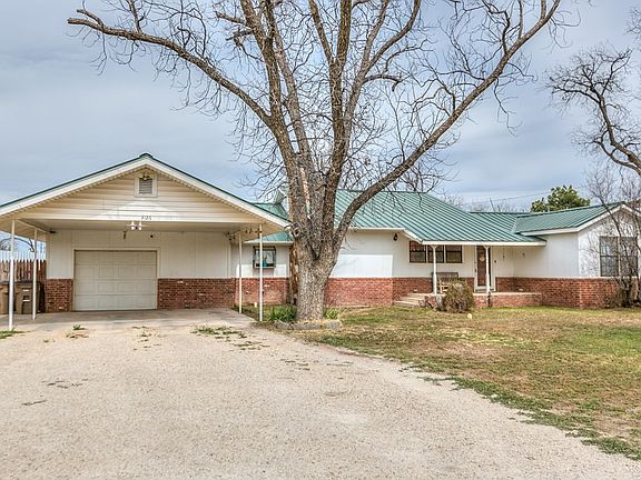 3rd image of 3126 Lake Dr