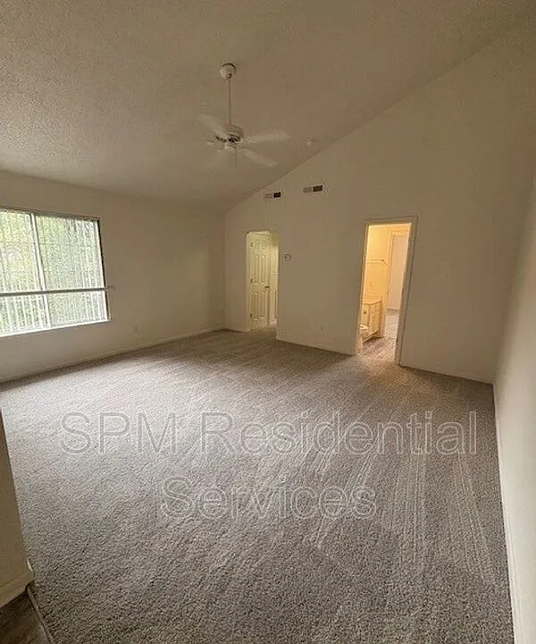 2705 Mayfair Dr #H-301
