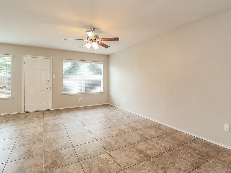 10628 Wild Oak Dr — Photo 4