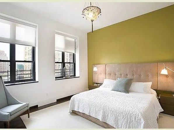 161 West 15th Street image 1 of 5
