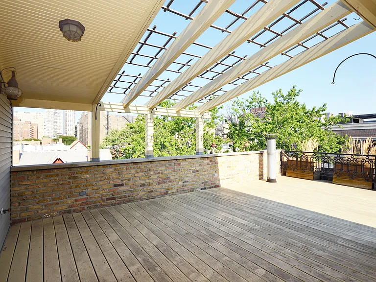 622 W Briar Pl #PENTHOUSE — Photo 23