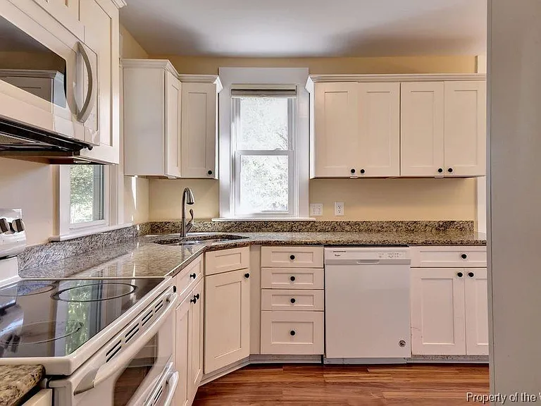 323 Littletown Quarter — Photo 15