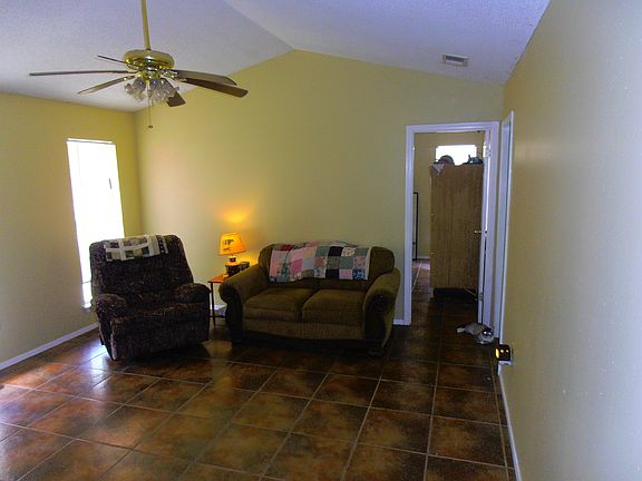 3rd image of 4203 Highgate Dr