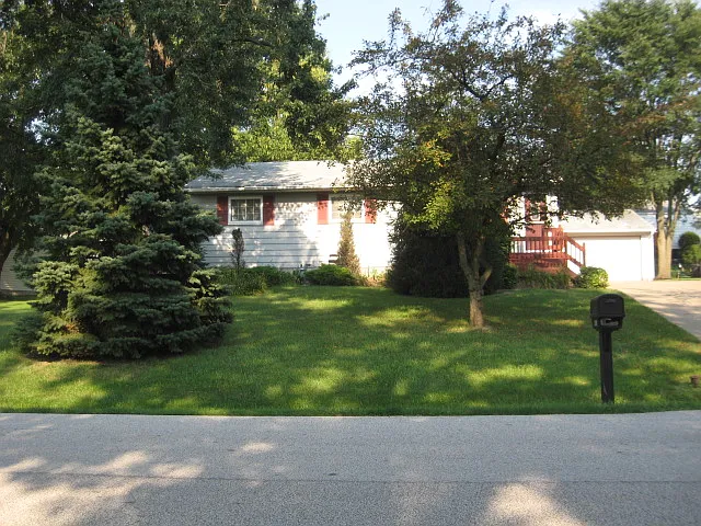 1435 Garfield Ave photo 1