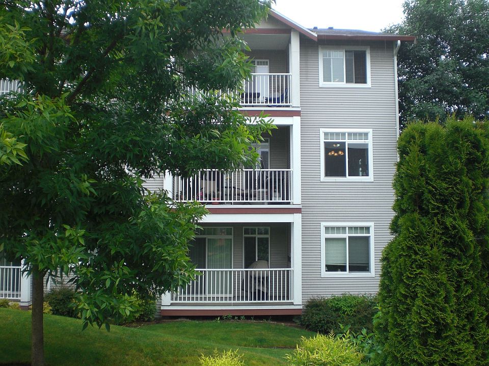 Looking at the Condo from outside