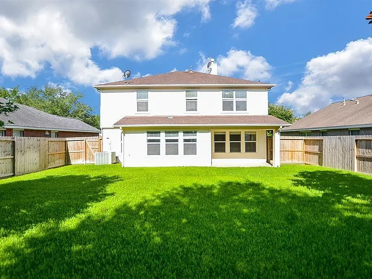 2219 Gable Hollow Ln — Photo 3