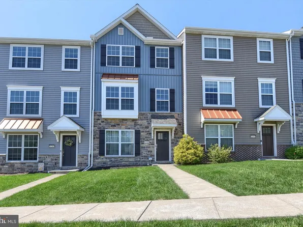 4350 Wild Orchid Ln, Enola, PA 17025