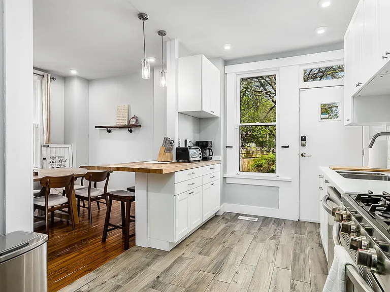 880 Harrison Ave — Photo 3
