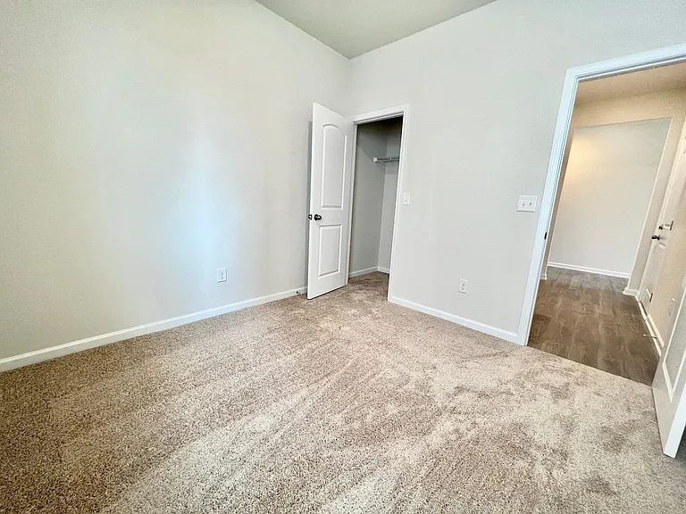 5010 Markfield Ln — Photo 8