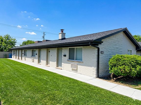3rd image of 4831-4841 W Columbus Dr #4835-2