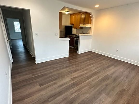5th image of 517 Baltic Ave #2