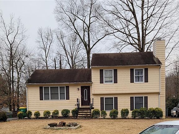 2nd image of 1614 Bexley Dr
