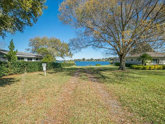 3rd image of 6604 Winterset Gardens Rd