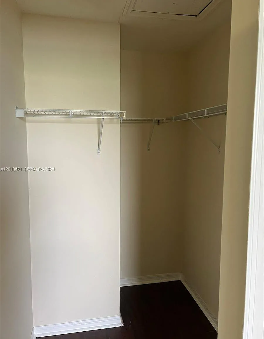 2 bed, 2.5 bath, $1,900 — Photo 4