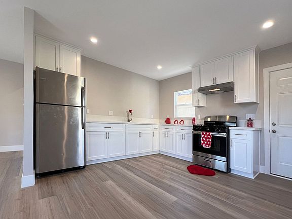 4th image of 4541 W 161st St #4541