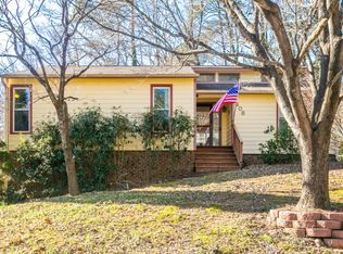 408 Ashebrook Dr, Raleigh, NC 27609