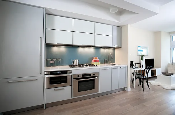 Rented by Platinvm Property Group New York | media 18