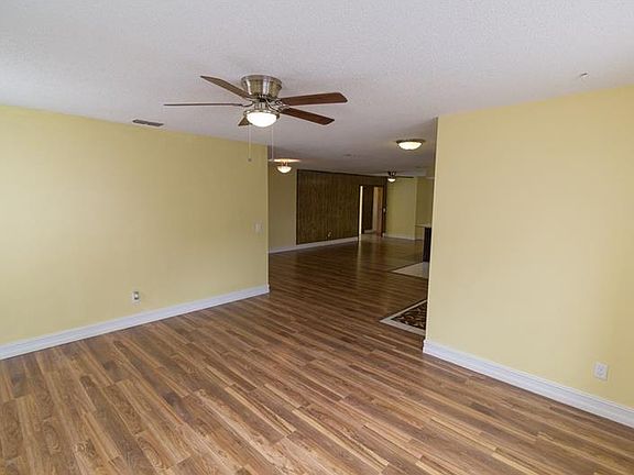 2nd image of 8 Madeira Ave