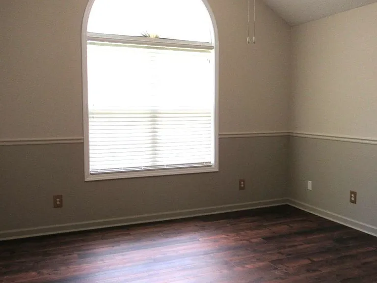 3590 Oleander Dr — Photo 26