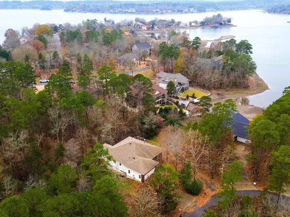 7 Resplandor Ct, Hot Springs Village, AR 71909