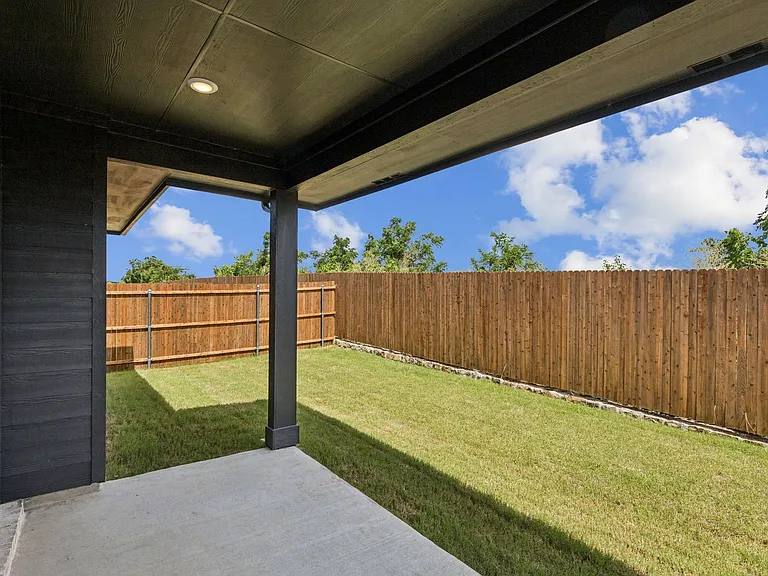 606 Travine Dr — Photo 23