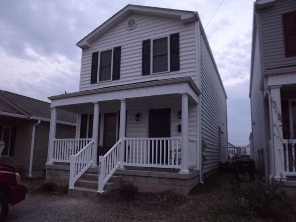 Similar to front of home which is actually to the right of t