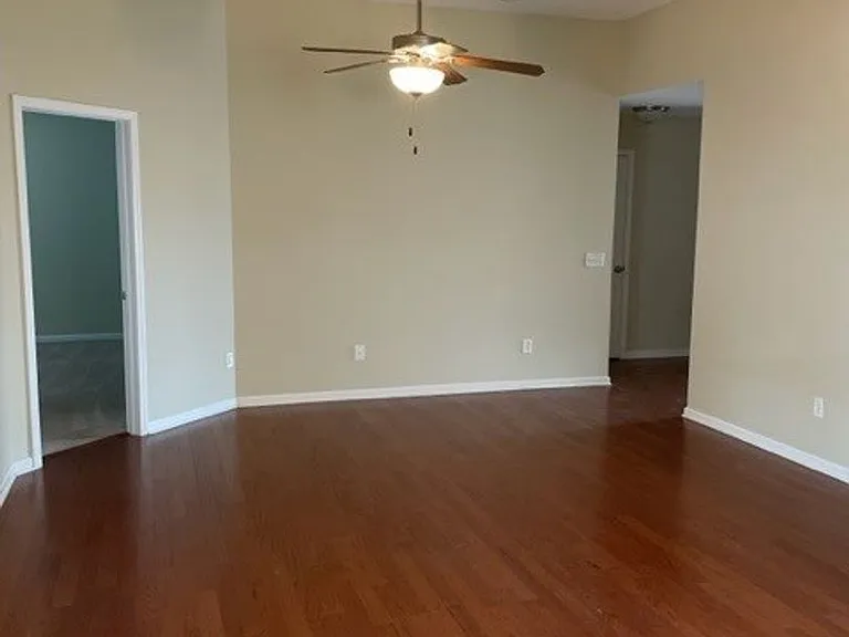 4409 Southern Pine Dr SE — Photo 4