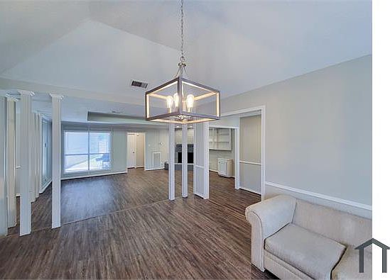 5th image of 6606 Brittany Park Ln