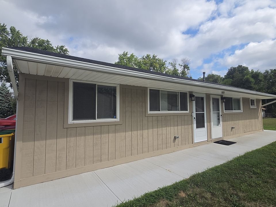 1st image of 44036 Utica Rd APT 1