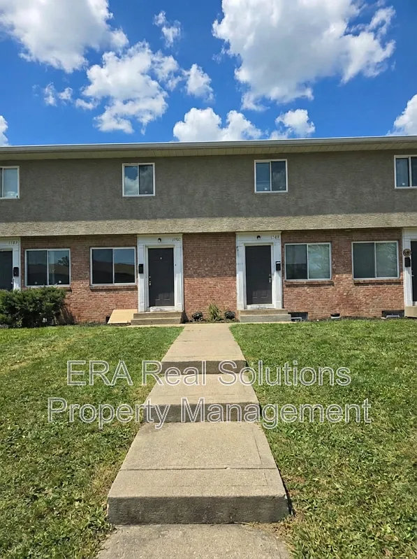 2 bed, 1.5 bath, 720 sqft, $1,095 — Photo 1