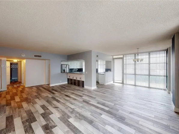 230 174th St #Lo4, Sunny Isles Beach, FL 33160