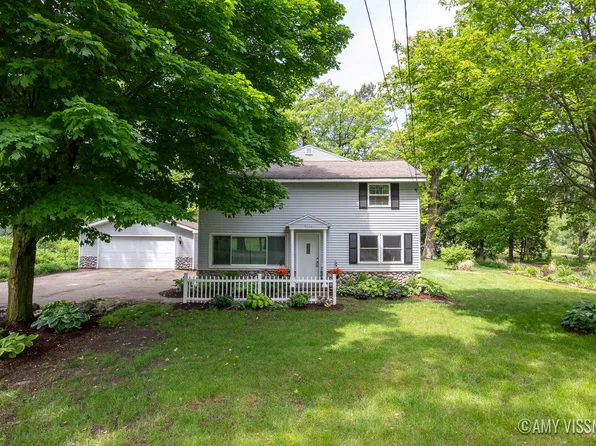 4175 Huntington Ave NE, Grand Rapids, MI 49525