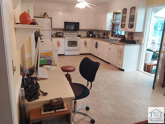 5th image of 105 Ferndale Dr