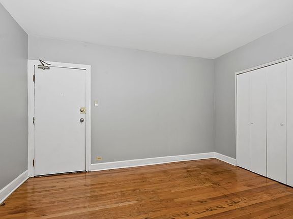 4th image of 4344 S Ellis Ave APT 305