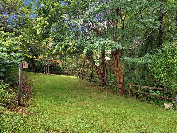 5th image of 1024 Laurelwood Dr