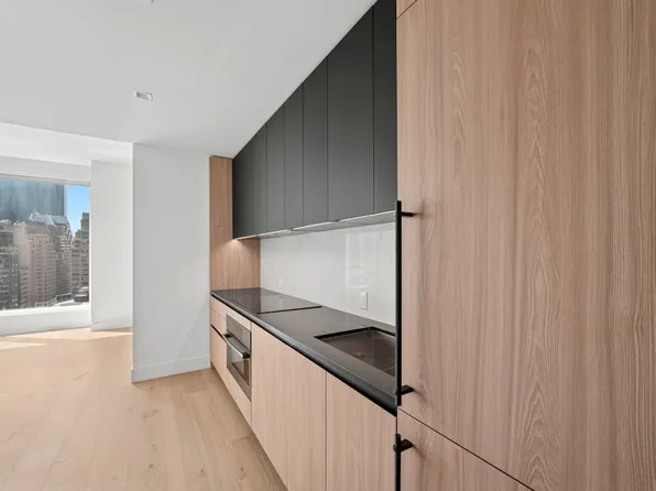 312 West 43rd Street image 2 of 35