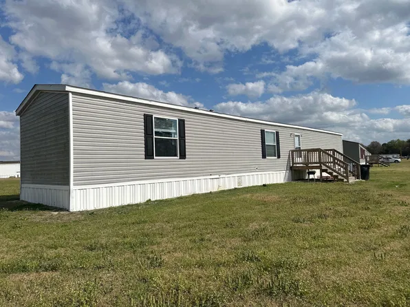 101 S Running Deer Cir, Dudley, NC 28333