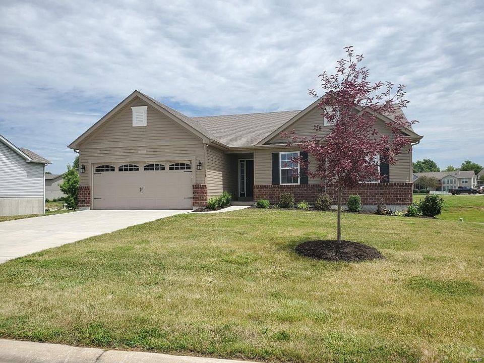 1st image of 338 Waterford Ct