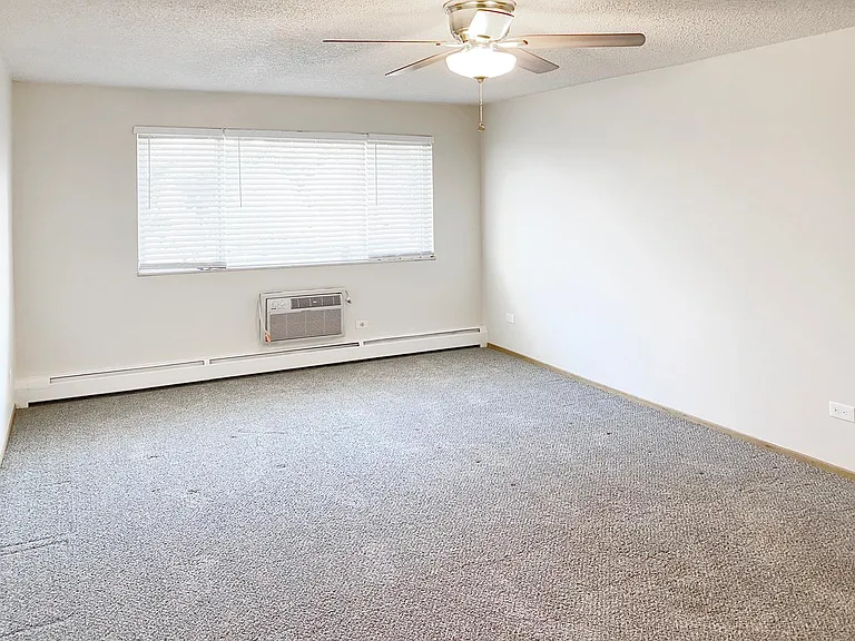 610 S Clinton St #4C — Photo 12