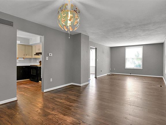 5th image of 457 Hoehn St